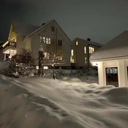 Appartamento Lys, Koselig Og Sentrumsnaer I Stille Villastrok! *