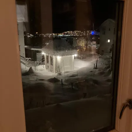 Lys, Koselig Og Sentrumsnaer I Stille Villastrok! *